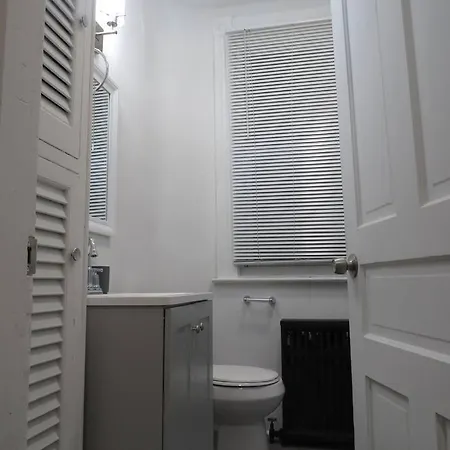 Elegant Private Room In Oakland, Pittsburgh. Exterior photo