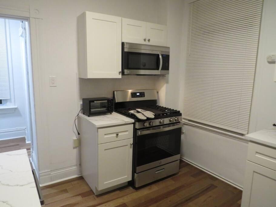 Apartment Elegant Private In Oakland, Pittsburgh. Pittsburgh