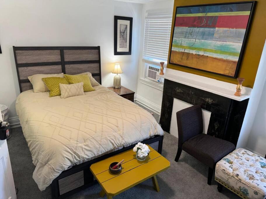 Elegant Private In Oakland, Pittsburgh. Apartment